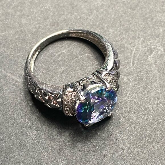 Topaz and Dimond Ring - Picture 3 of 4